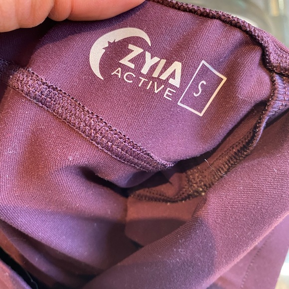 Zyia small plum unwind purple joggers… - Picture 6 of 6